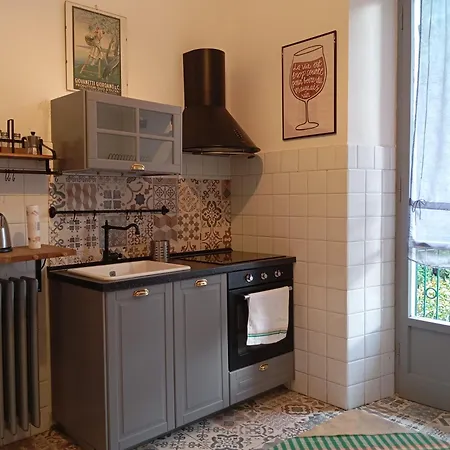 Appartamento Medieval Pieve Essenza di Riviera - holiday home with garden, WiFi&parking