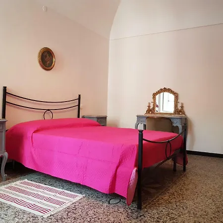 Lägenhet Medieval Pieve Home, With Garden & Wi Fi Pieve di Teco