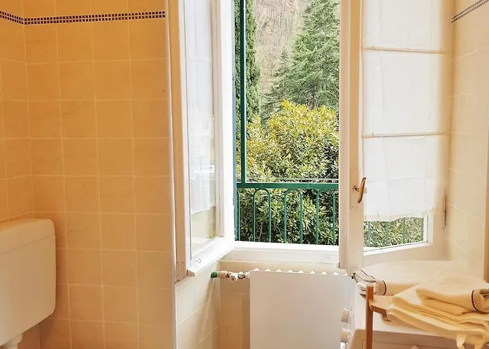 Medieval Pieve, With Garden, Wifi & Parking Appartement