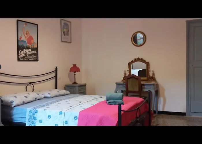 Medieval Pieve Essenza di Riviera - holiday home with garden, WiFi&parking * Pieve di Teco