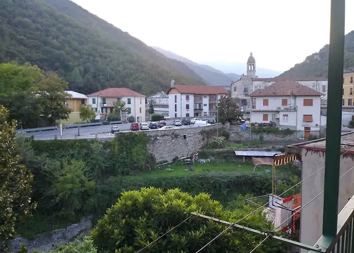 Medieval Pieve Essenza di Riviera - holiday home with garden, WiFi&parking Pieve di Teco
